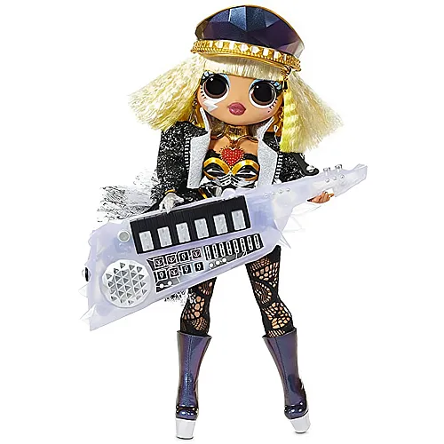 Rock Fame Queen and Keytar