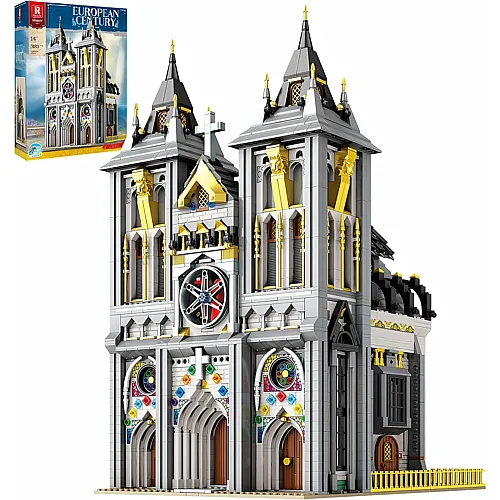 Mittelalterliche Kirche mit Licht 66027