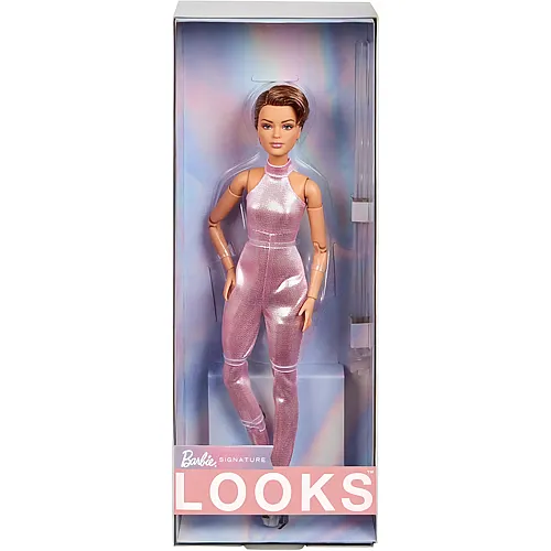 Looks Puppe mit Pixie-Cut und moderner Y2K-Mode