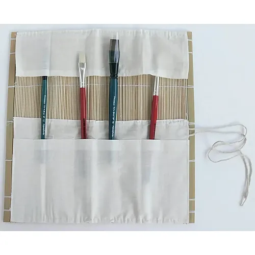 OZ International Natte Bambou Avec Poches Pour Pinceaux 30x30cm Sous Sachet P